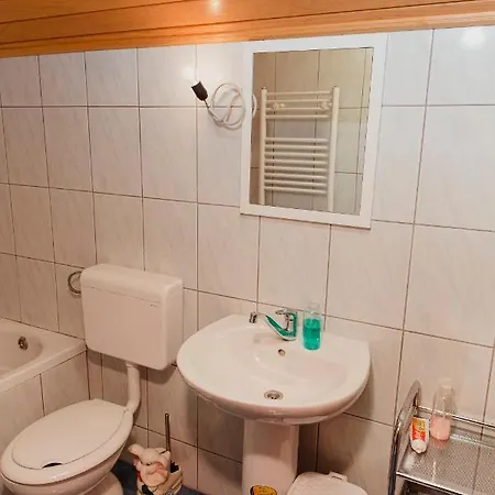 Planinska Kuca Munika * Risovac